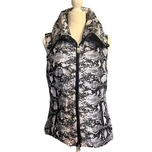NWT NVO Sport Snakeskin Print Polyester Vest‎ Medium